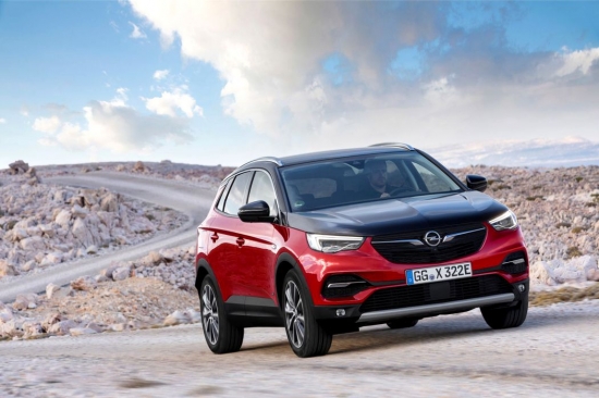 Test drive Opel Crossland X 1.5-a small German crossover is impressive