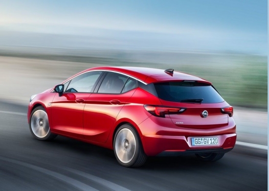 Pārdošanai gatavs jauns Opel Astra hečbeks